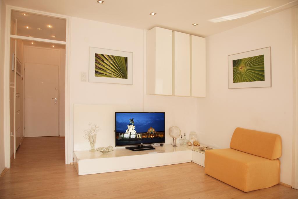 Apartment Spacious Liman Novi Sad Bagian luar foto